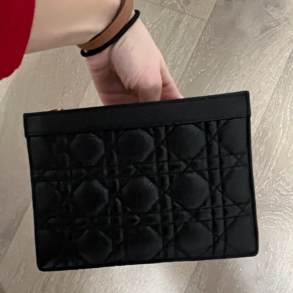 dior pouch - Picture 2 of 5